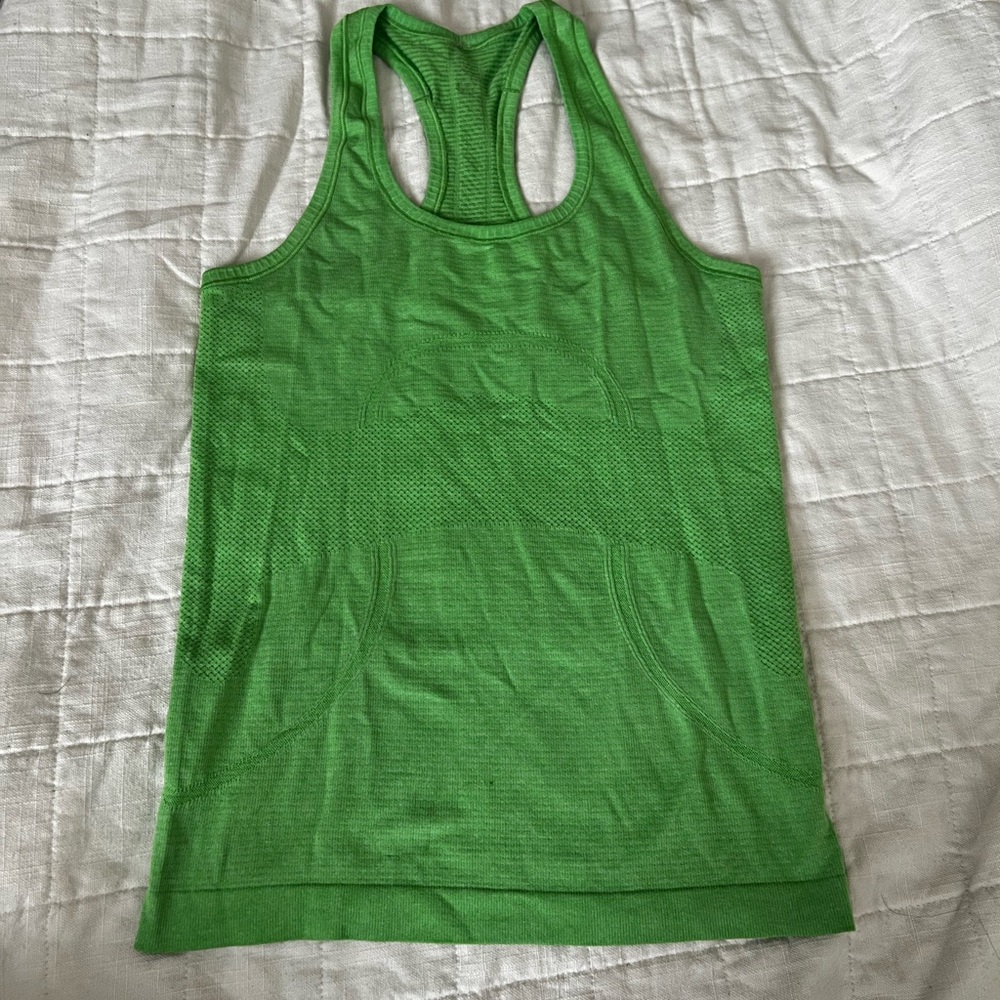 Green Lululemon swiftly tech tank💚
